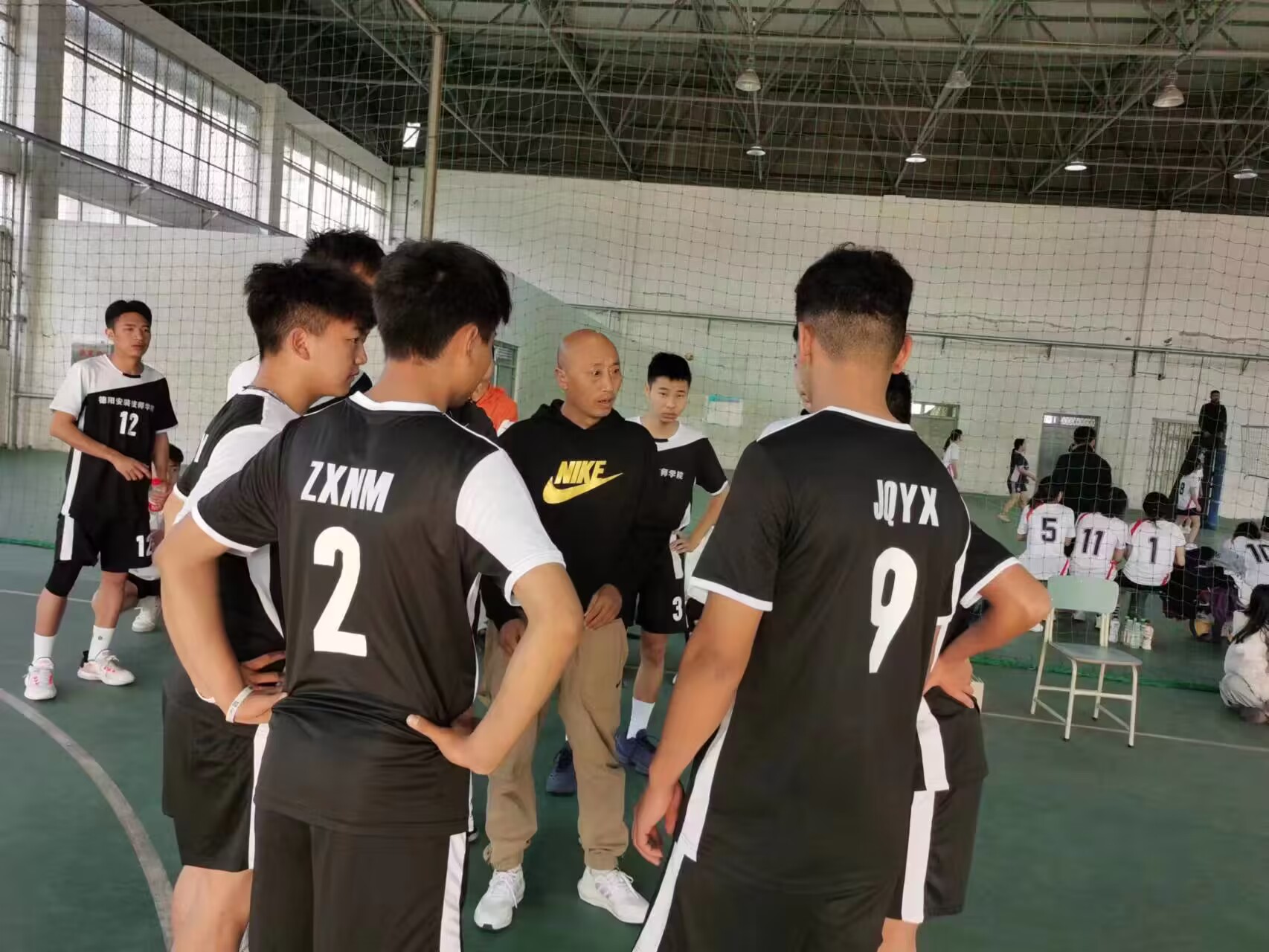 【我身边的老师】不忘初心勤耕耘，砥砺前行勇担当——刘九洲 